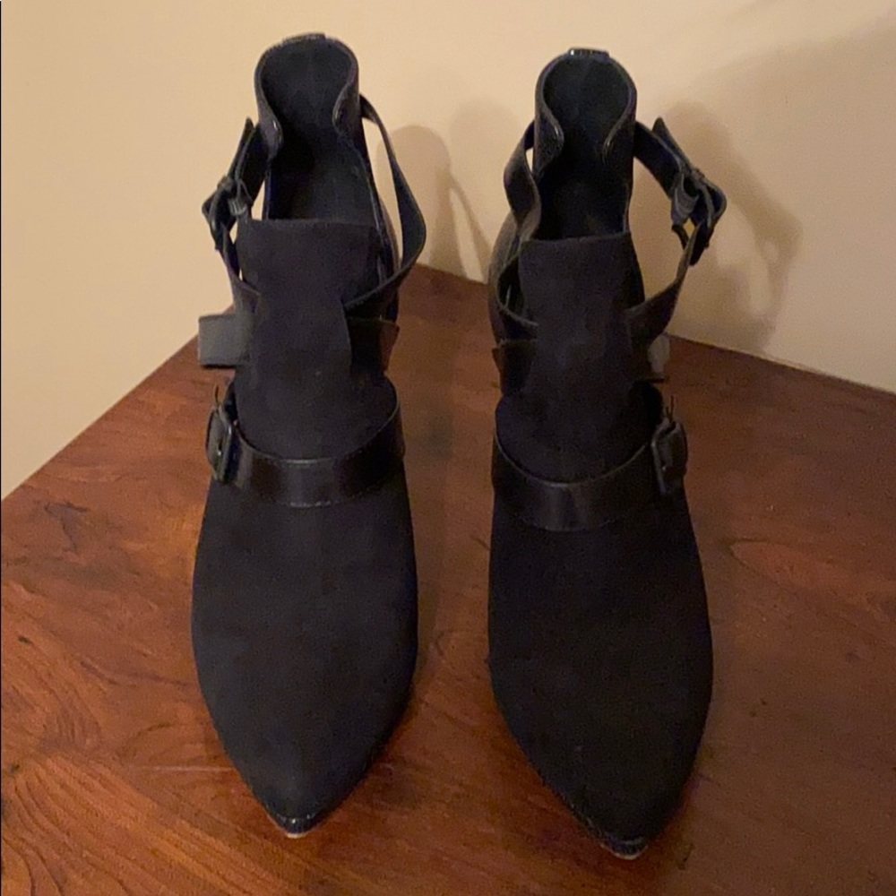 Super cute booties!  Suede and leather